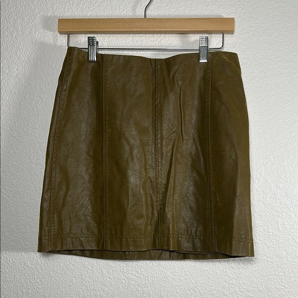 Free People Olive Faux Leather Skirt 6 - Picture 1 of 4
